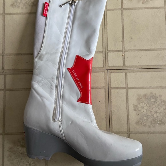 Limited edition rockport boots from the Vancouver Winter Olympics - Picture 3 of 3